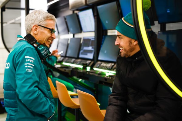 Mike Krack in conversation with Fernando Alonso