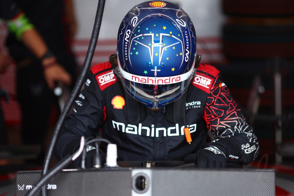 Felipe Drugovich secured his first Formula E points on debut, finishing seventh in a dramatic second race at the Berlin E-Prix.