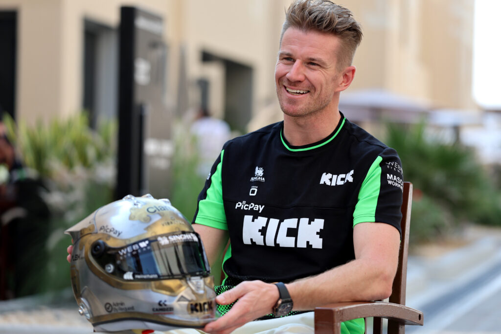 Nico Hülkenberg with his helmet during previews ahead of the F1 Abu Dhabi GP