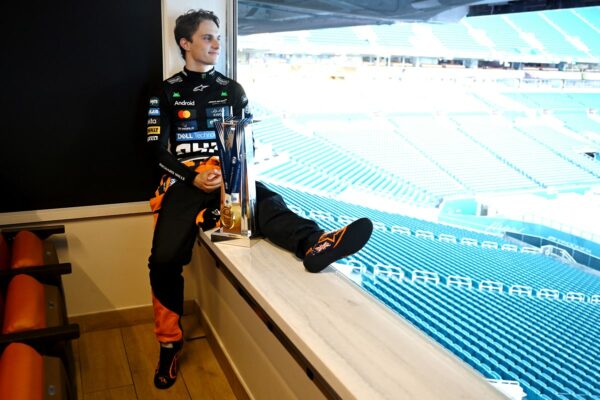 Piastri celebrates his 4th victory of 2025 in Miami