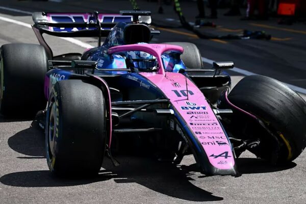 Gasly returns his Alpine to the pits after crashing with Tsunoda in the Monaco GP