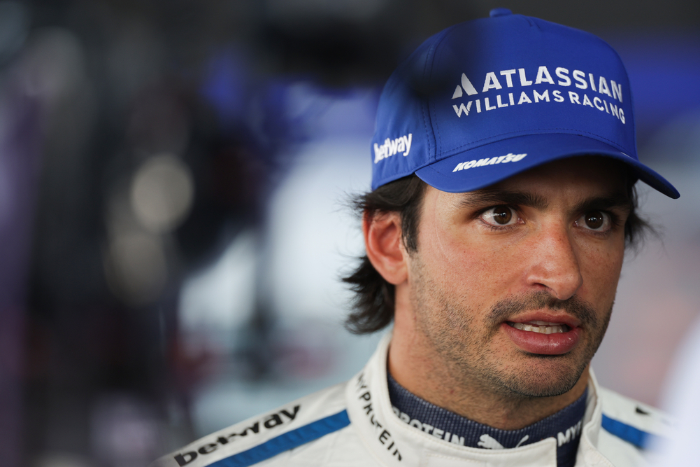 Carlos Sainz will start the F1 Mexico City GP from P12 on the grid. A superb performance in qualifying saw him beat Oscar Piastri to P7.