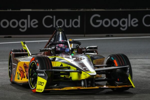 Formula E | Jeddah E-Prix | FP2 | Ticktum tops the timesheets in final moments Formula E Jeddah E-Prix FP2 session