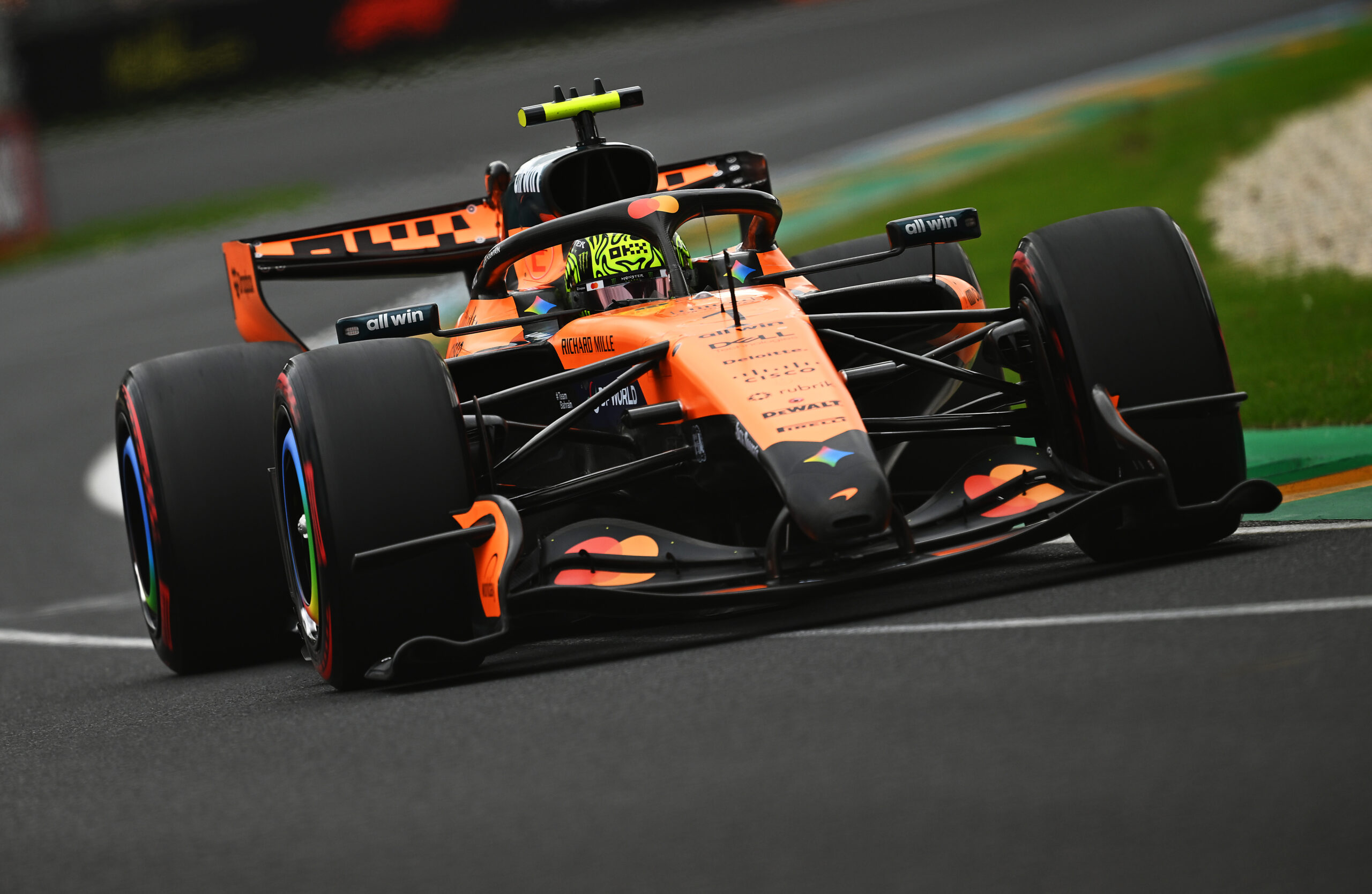 Norris cut a frustrated figure after a tough Qualifying at the 2026 F1 Australian GP, as the reigning World Champion could only manage 5th.