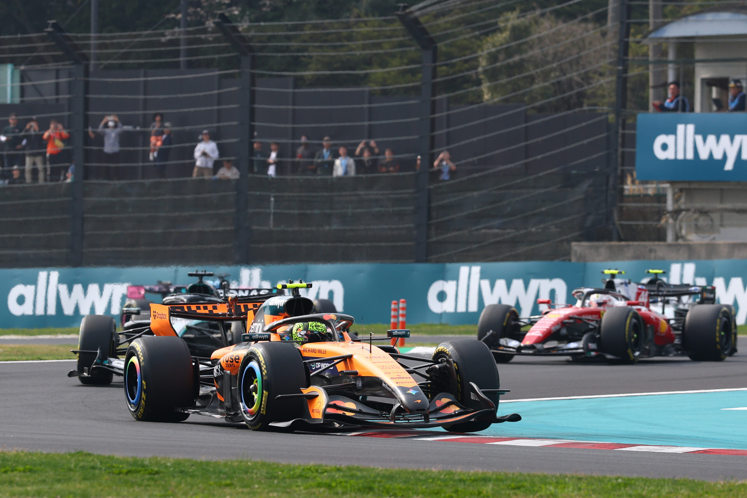 Lando Norris expands on how battery deployment forced him to make an unintentional move on Lewis Hamilton at the 2026 F1 Japanese GP.