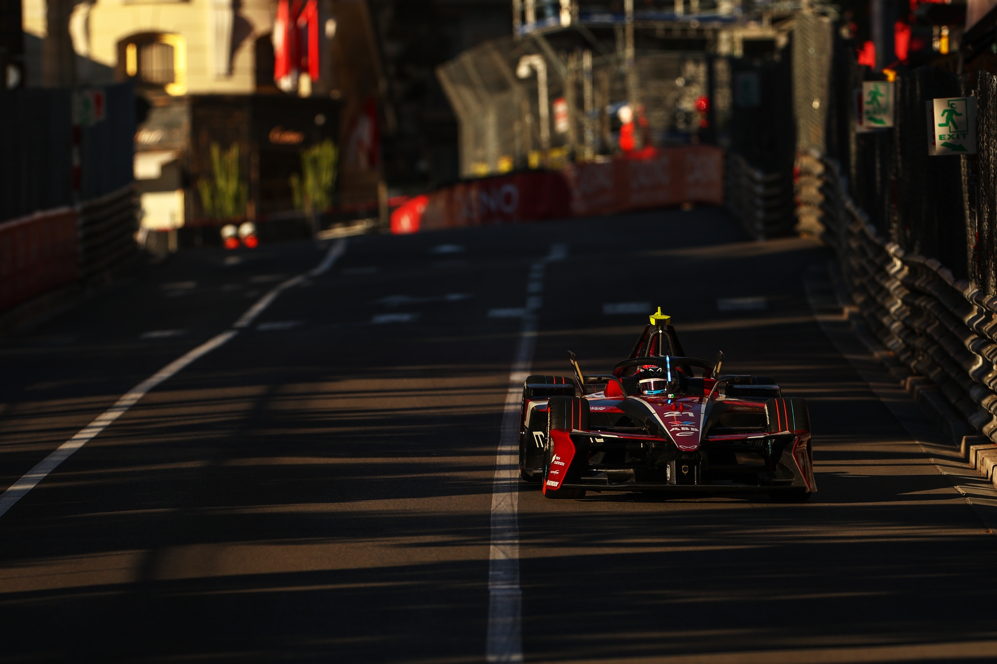 Nyck de Vries and Mahindra Racing ahead of FP2 of the Monaco E-Prix