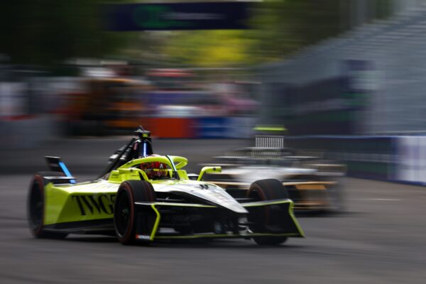 Formula E | Sanya E-Prix | Race | Dennis claimes victory in Andretti 1-2 amidt chaos 2026 Formula E Sanya E-Prix race