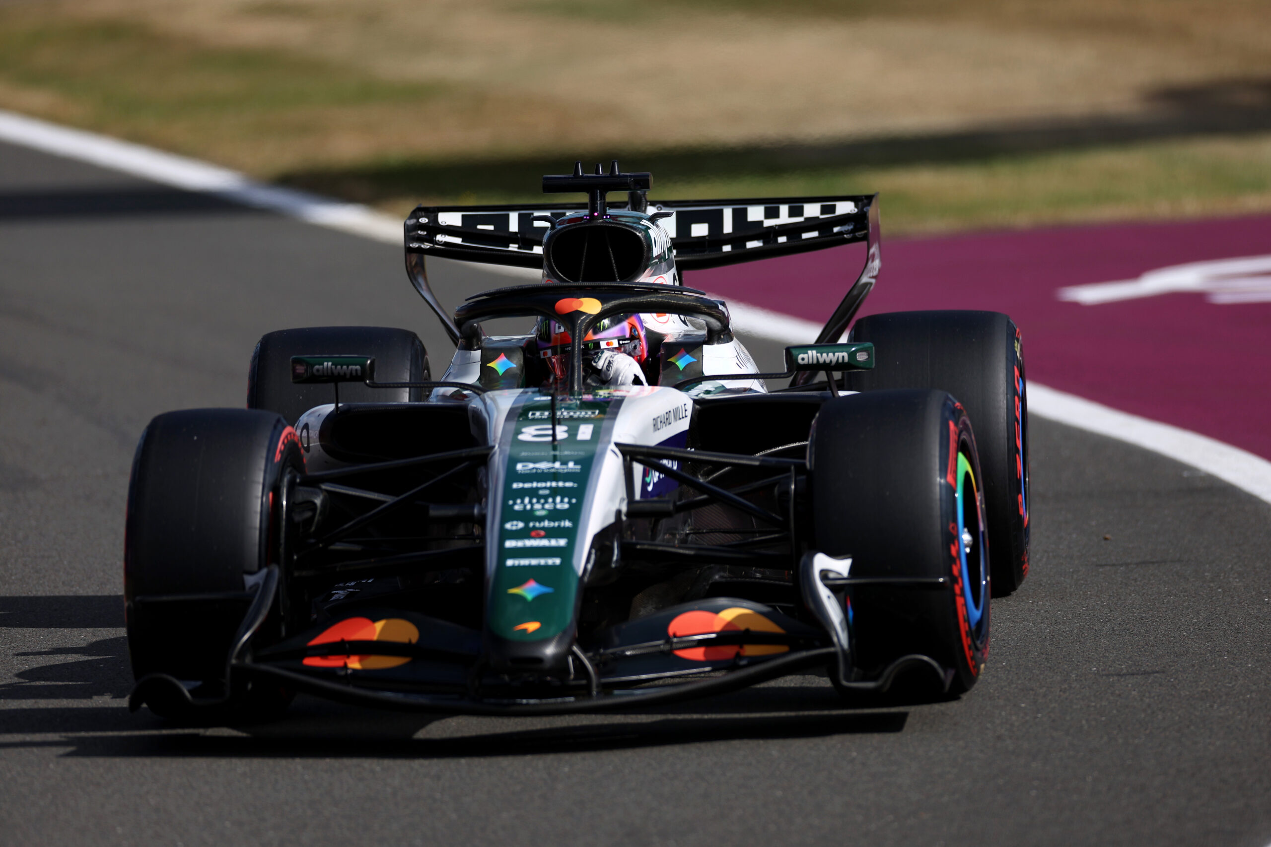 NORTHAMPTON, ENGLAND - JULY 04: Oscar Piastri of Australia driving the (81) McLaren MCL40 Mercedes on track during qualifying ahead of the F1 Grand Prix of Great Britain at Silverstone Circuit on July 04, 2026 in Northampton, England. (Photo by Alastair Staley/LAT Images)