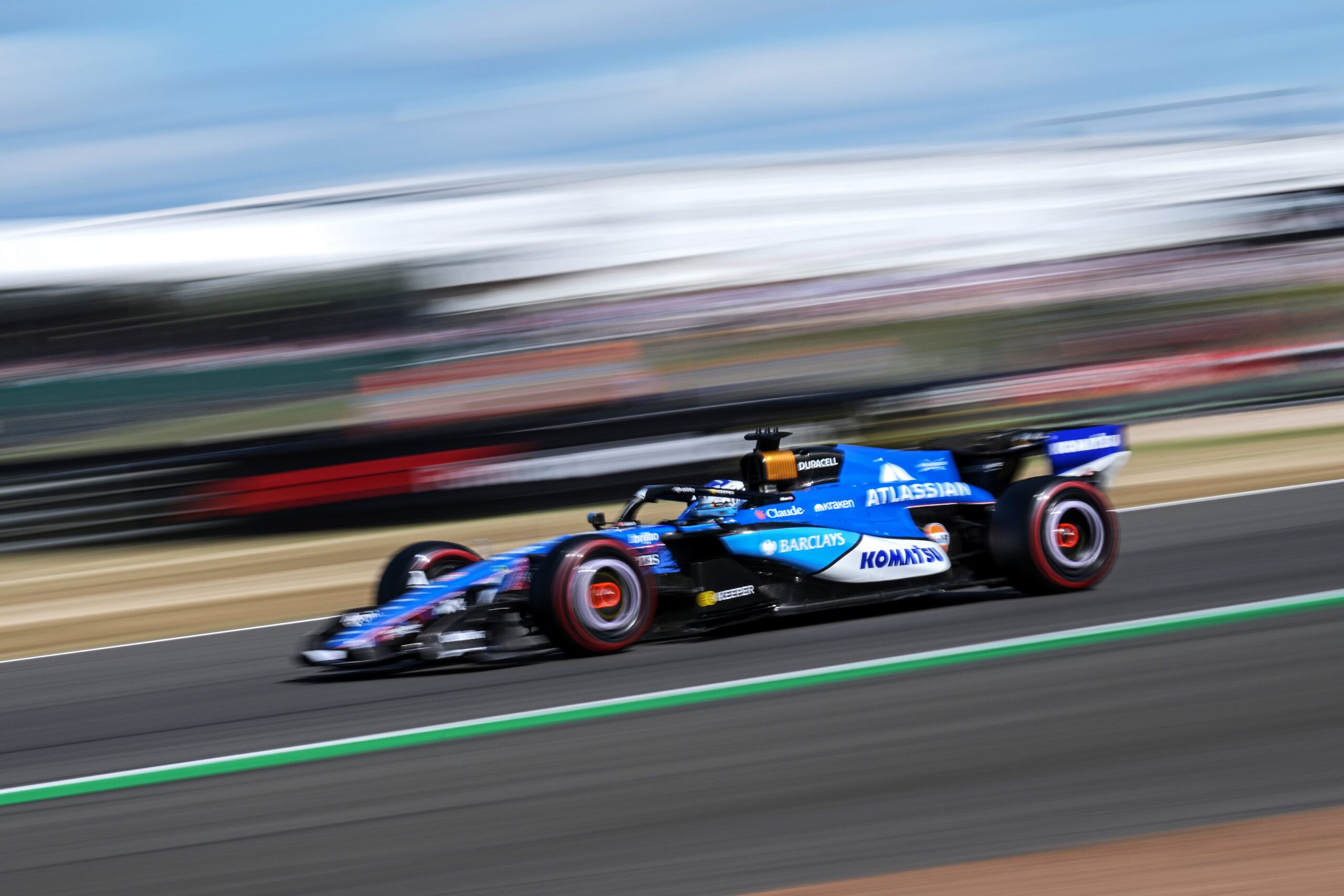 Williams’ Albon struggled after causing a collision with Bearman at the start of F1 2026 British GP and retiring after a few testing laps.