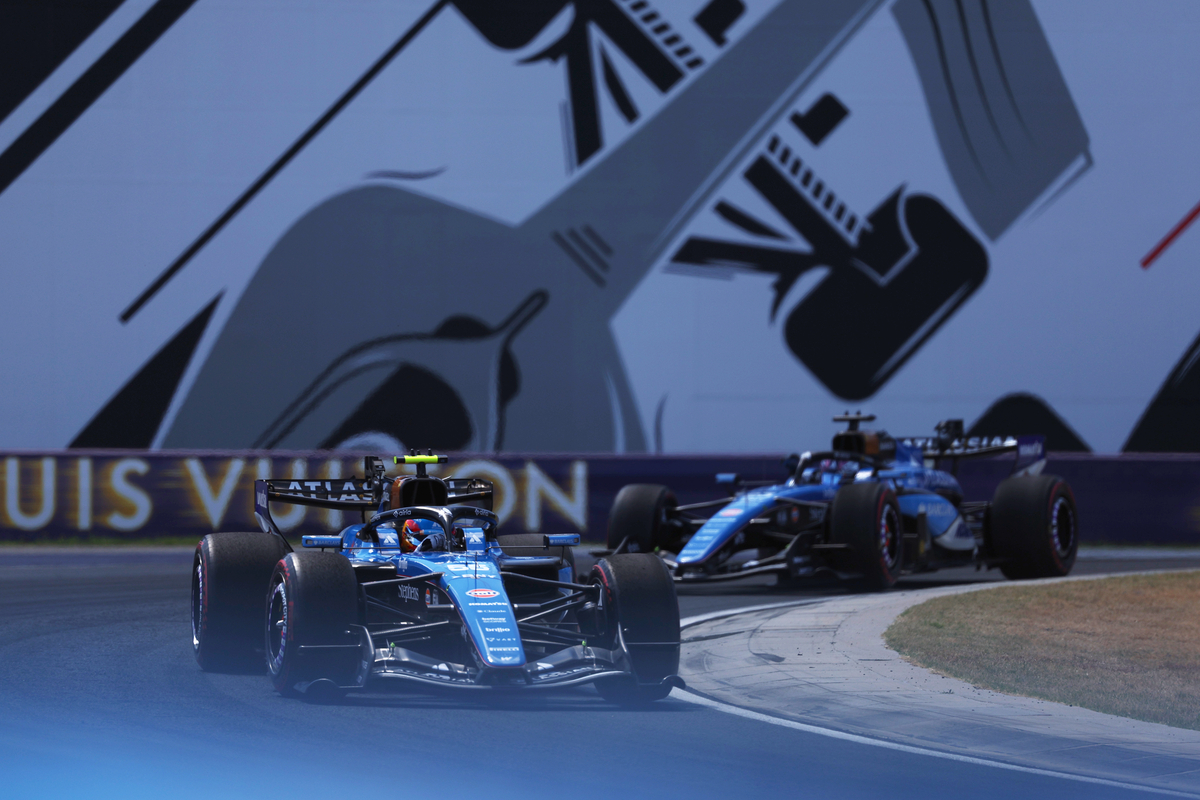 Ahead of the Dutch GP, Carlos Sainz and Alex Albon spoke in print media sessions about renewing with Williams F1 into 2027.