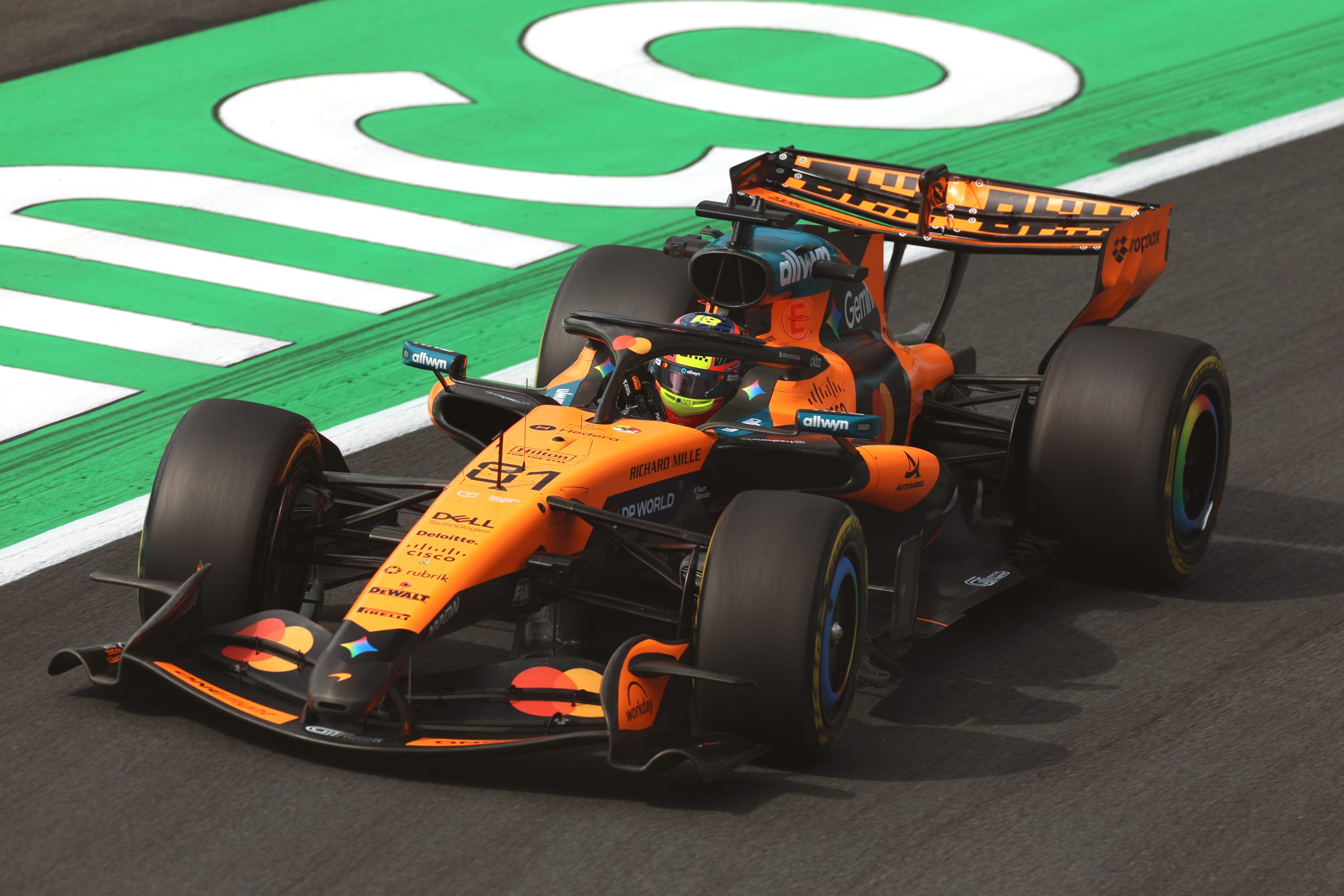 Piastri explains McLaren’s tyre struggles and lack of race pace after finishing P5 at the 2026 F1 Dutch GP in Zandvoort.
