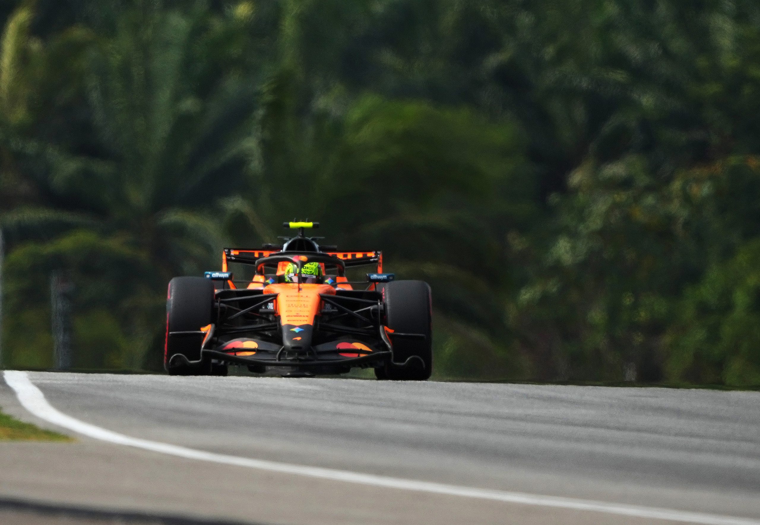 Lando Norris explains McLaren’s tyre gamble in the 2026 F1 Malaysia race and admits the team got its strategy wrong