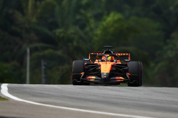 KUALA LUMPUR, MALAYSIA - OCTOBER 02: Oscar Piastri of Australia driving the (81) McLaren MCL40 Mercedes on track during practice ahead of the F1 Grand Prix of Bahrain in Malaysia at Sepang Circuit on October 02, 2026 in Kuala Lumpur, Malaysia. (Photo by Alex Bierens de Haan/LAT Images)