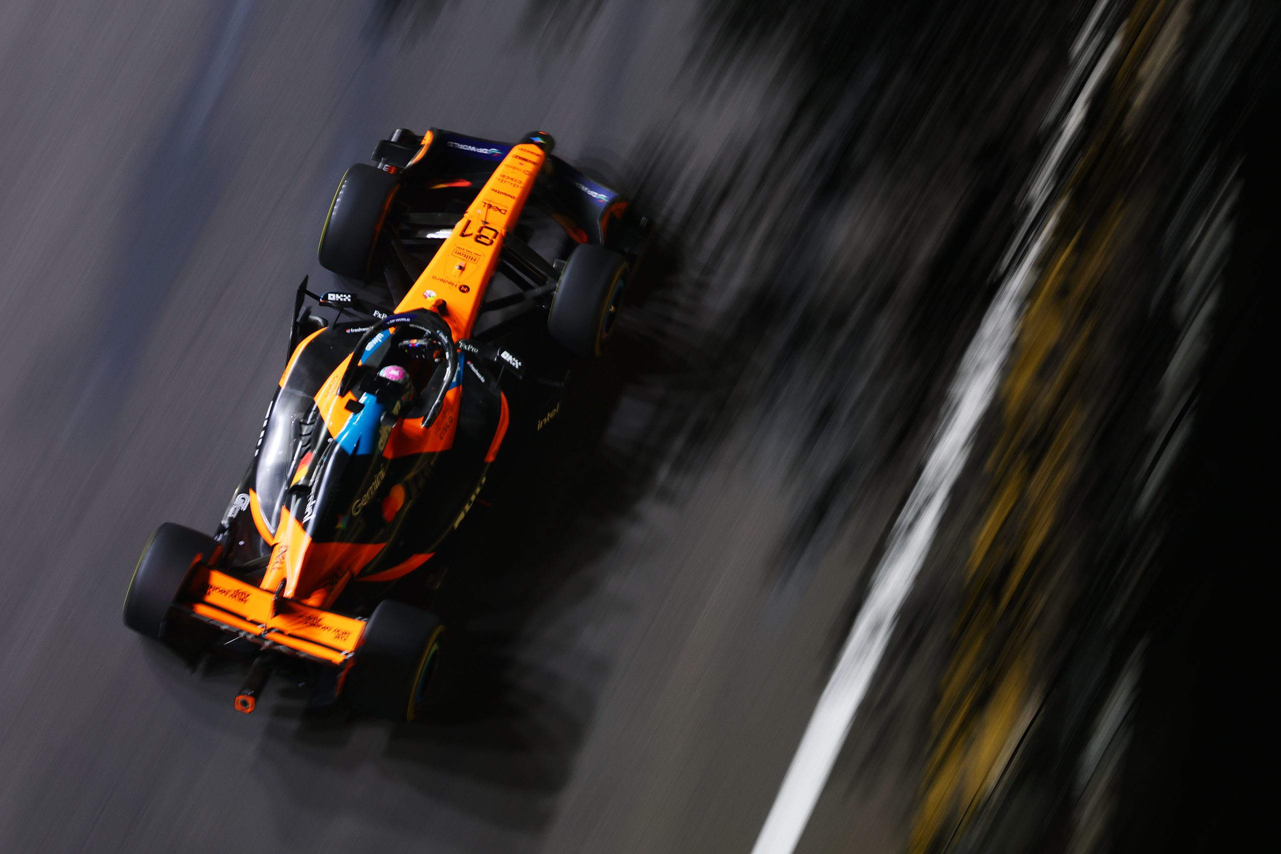 Oscar Piastri of Australia driving the (81) McLaren MCL40 Mercedes on track during Sprint Qualifying ahead of the F1 Grand Prix of Singapore at Marina Bay Street Circuit on October 09, 2026 in Singapore, Singapore. (Photo by Clive Mason/Getty Images)