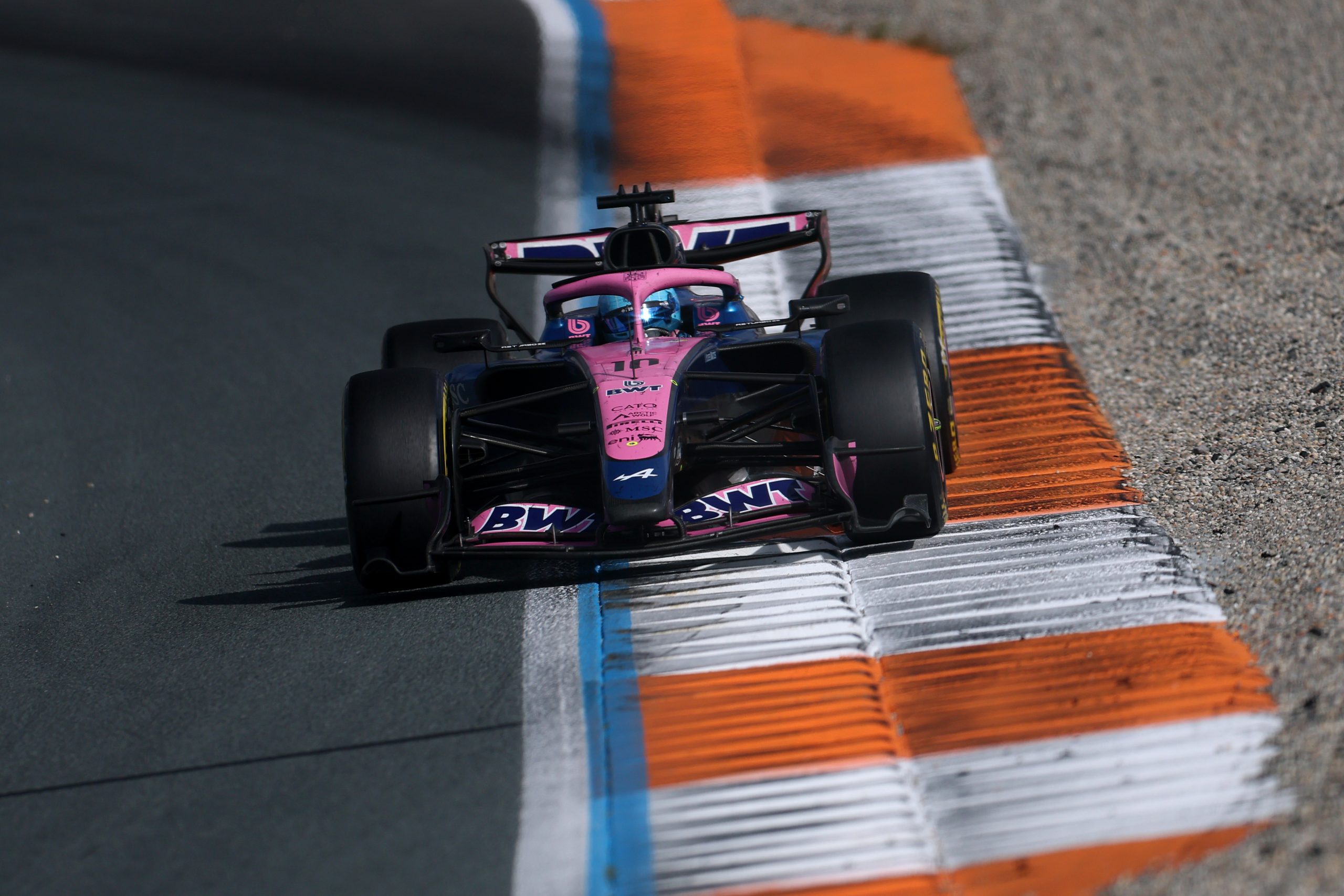 ZANDVOORT, NETHERLANDS - AUGUST 23: Pierre Gasly of France driving the (10) Alpine F1 A526 Mercedes on track during the F1 Grand Prix of Netherlands at Circuit Zandvoort on August 23, 2026 in Zandvoort, Netherlands. (Photo by Simon Galloway/LAT Images)