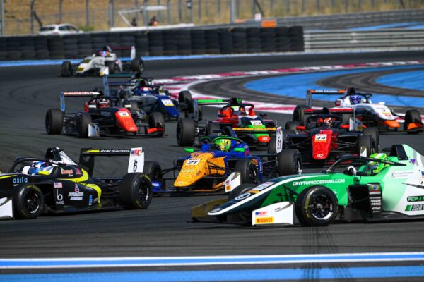 Euroformula Open 2026 begins at Portimão with a renewed Motopark–BVM rivalry, strong international grids, and rising junior talent.