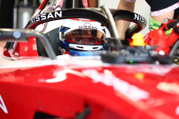 FE | Jeddah E-Prix | Race II | Rowland takes home the win with an all-British podium Oliver Rowland wins the Jeddah E-Prix