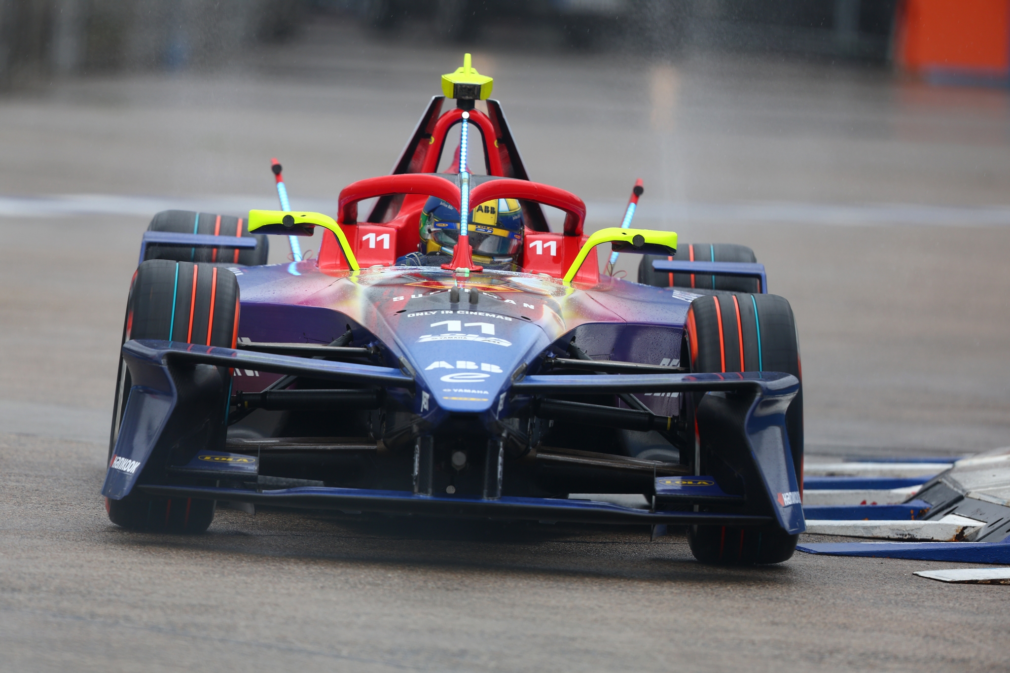 Lucas di Grassi, Lola Yamaha Abt