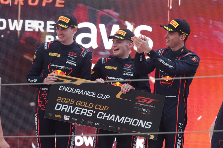 #33 - Verstappen.com Racing - Harry KING - Chris LULHAM - Thierry VERMEULEN - Aston Martin Vantage AMR GT3 EVO Gold Cup Champions