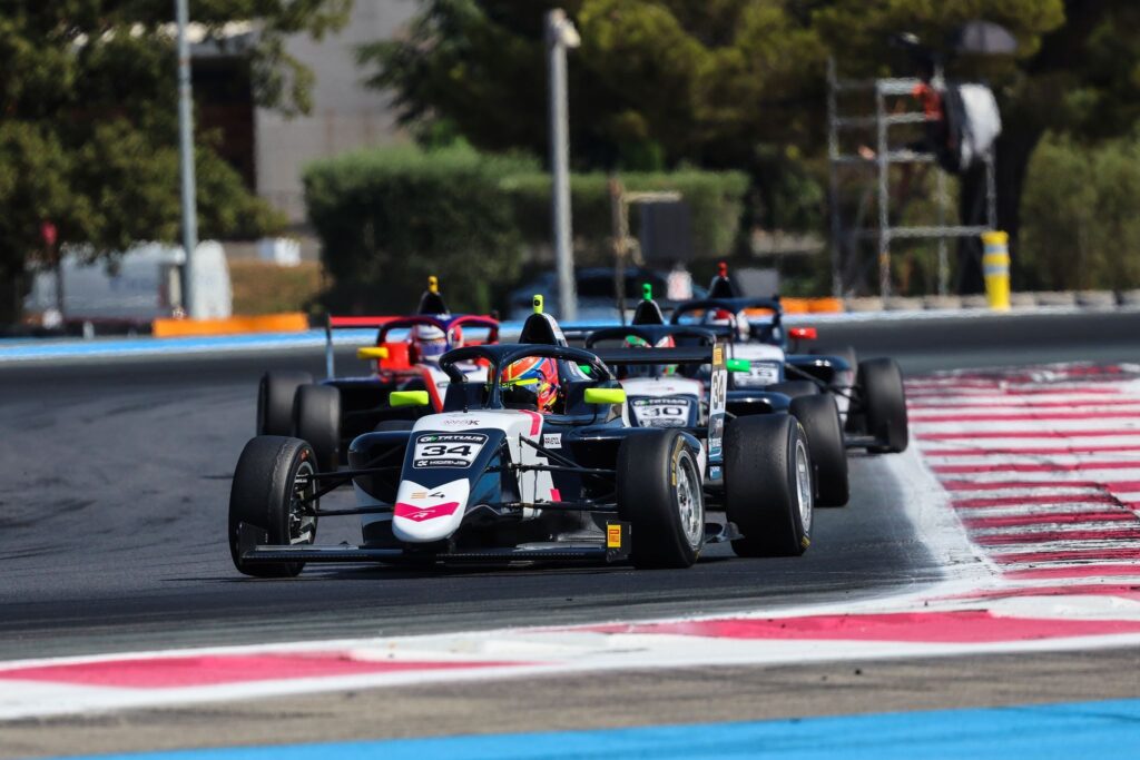 Kenzo Craigie wins twice at Paul Ricard to take the 2026 E4 lead, while Alp Aksoy claims Race 1 and R-ace GP dominates in Round 2.