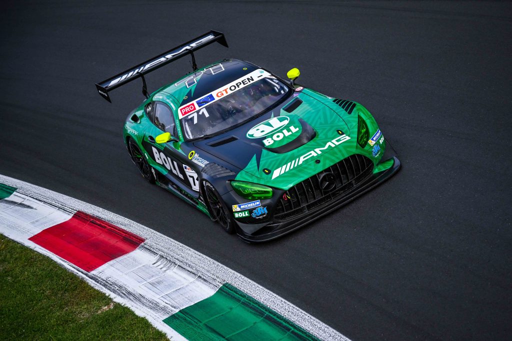 Moncini and Testa win the Monza GT Open 500 as late Motopark heartbreak leaves three teams fighting for the overall title.