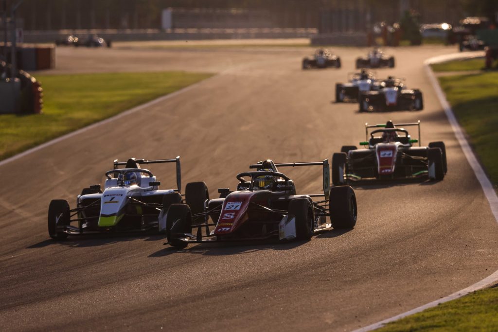 Diego de la Torre wins twice at Monza before Rui-Heng Yeh seals the 2026 Euroformula Open title with a Race 3 victory.