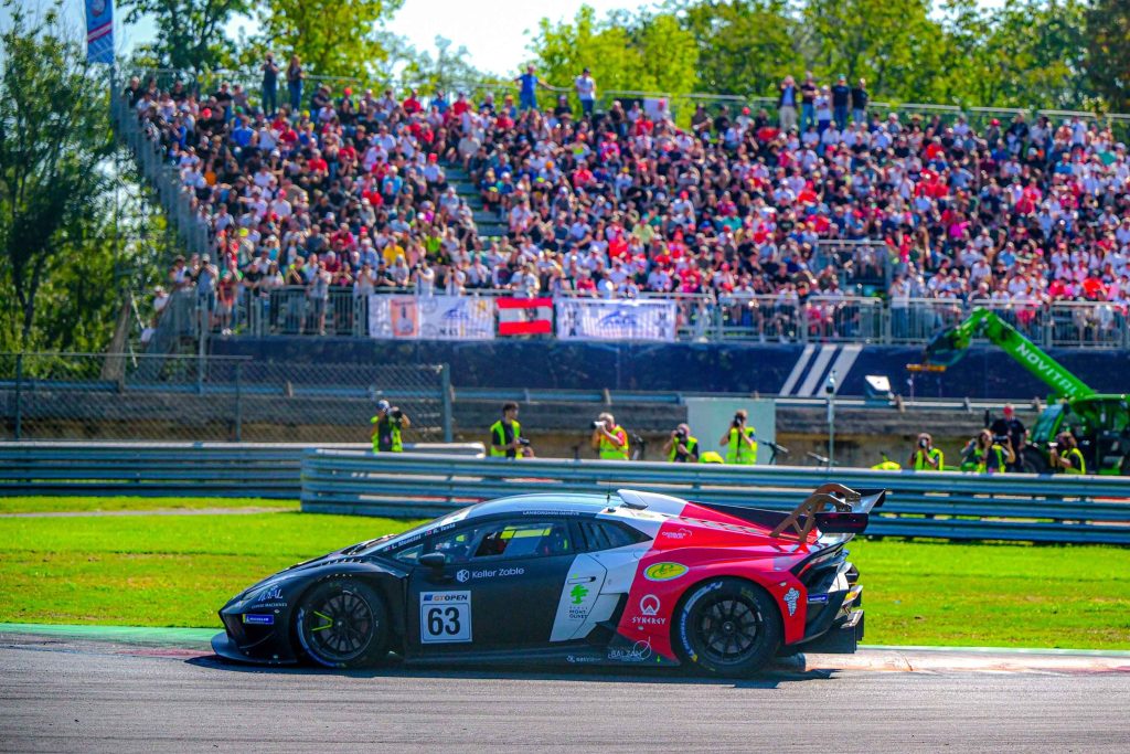 Moncini and Testa win the Monza GT Open 500 as late Motopark heartbreak leaves three teams fighting for the overall title.