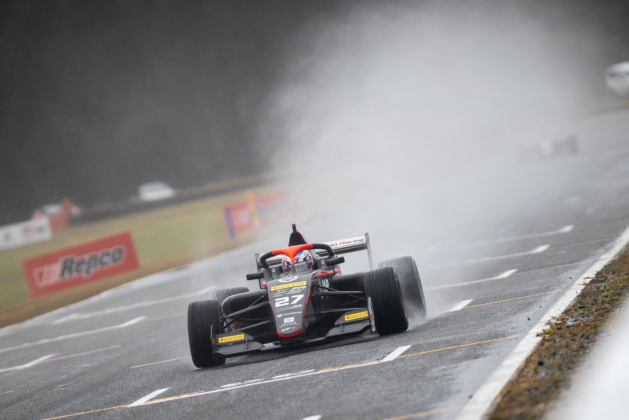 CTFROT 2026: Freddie Slater wins a chaotic, rain-hit Race 4 at Teretonga as late drama drops Ugo Ugochukwu out.