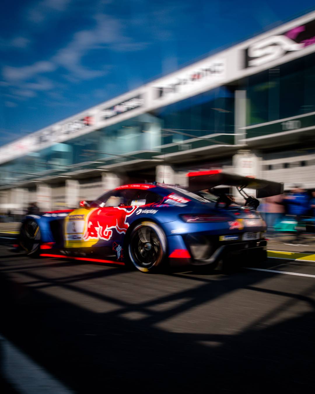 Verstappen storms to 2026 NLS2 pole at the Nürburgring with a dominant lap, mastering interruptions and outpacing rivals by nearly two seconds.