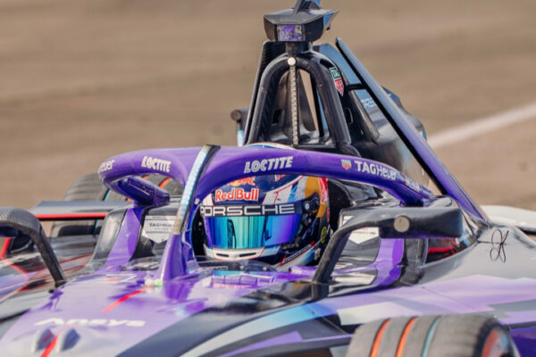 Ayhancan Güven in his previous Formula E outing as Porsche driver ahead of the Miami Free Practice