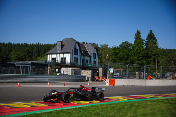 2026 | FREC | Spa-Francorchamps | Qualifying 1 | Munoz claims pole, Al Dhaheri to start on the front row Munoz took pole position for Group B in Qualifying 1 of the 2026 FREC Spa-Francorchamps round, with Al Dhaheri going fastest in Group A.
