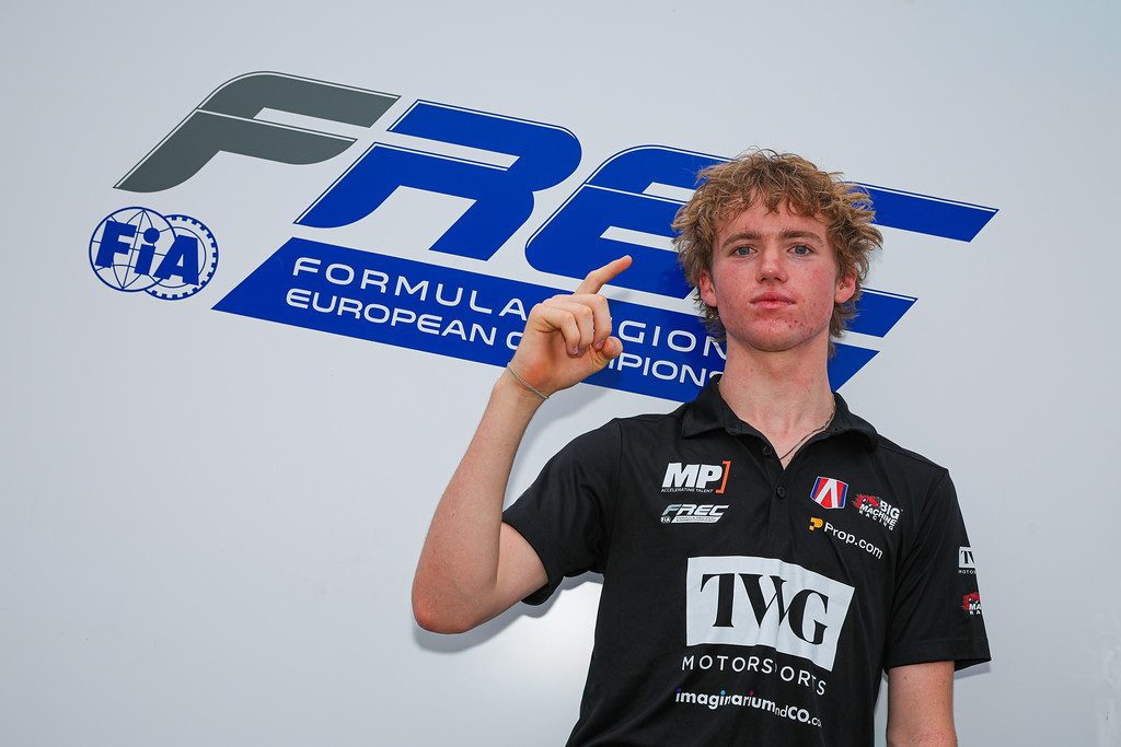 Wheldon claims final FREC pole at Hockenheim as Nakamura-Berta joins him on the front row for a decisive 2026 championship finale.