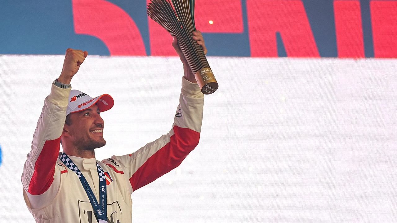 Dennis converts pole to a dramatic São Paulo E-Prix win, mastering chaos, attack mode strategy and a red flag to open Formula E Season 12