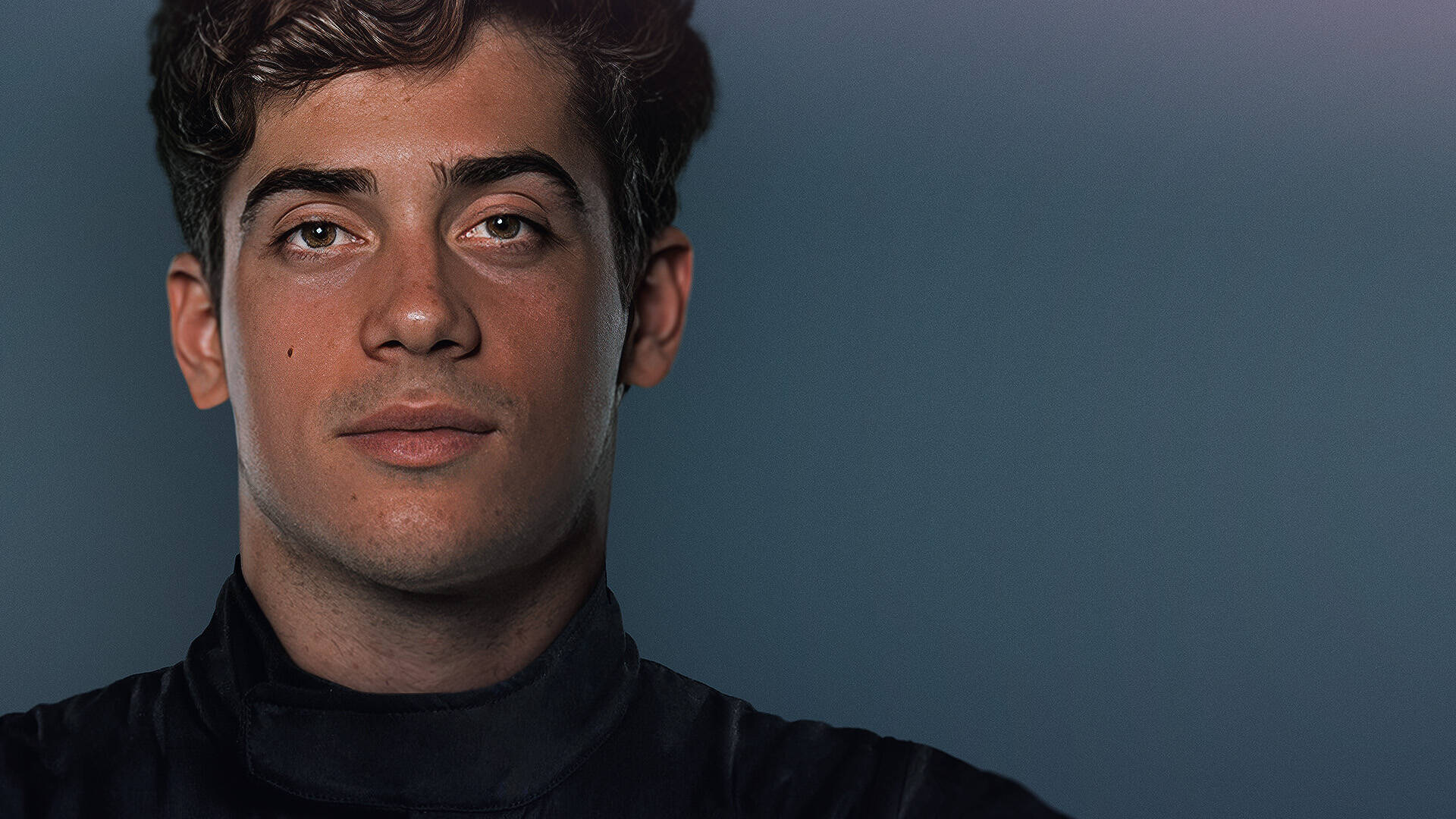 Can you imagine leaving your homeland at 14—your family, your friends, your language—to chase something uncertain? Holding on to that decision year after year, with no guarantees? That’s the path F1 driver Franco Colapinto chose. Today, it brings him back to Formula 1—not as a reserve driver, but as part of Alpine’s main line-up.