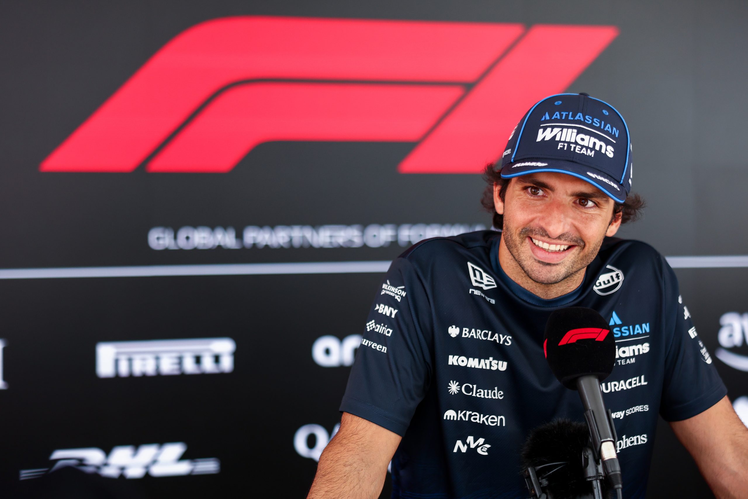 Williams F1 have confimed that Carlos Sainz has signed a new multi-year deal with the team as the Grove-based squad retain their current line-up heading into 2027.