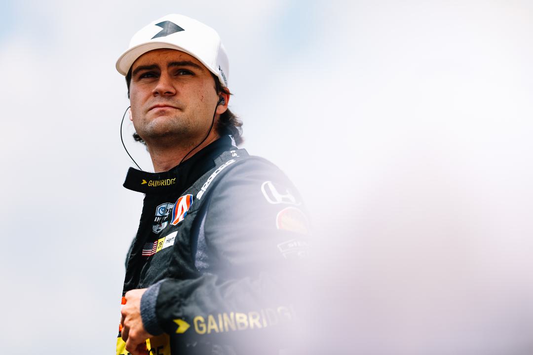 Colton Herta is taking a bold step in 2026. After years of chasing his Formula 1 dream from across the Atlantic, the American will leave IndyCar and join the Formula 2 grid — a move designed to finally earn the FIA super licence points he needs to compete at motorsport’s highest level.