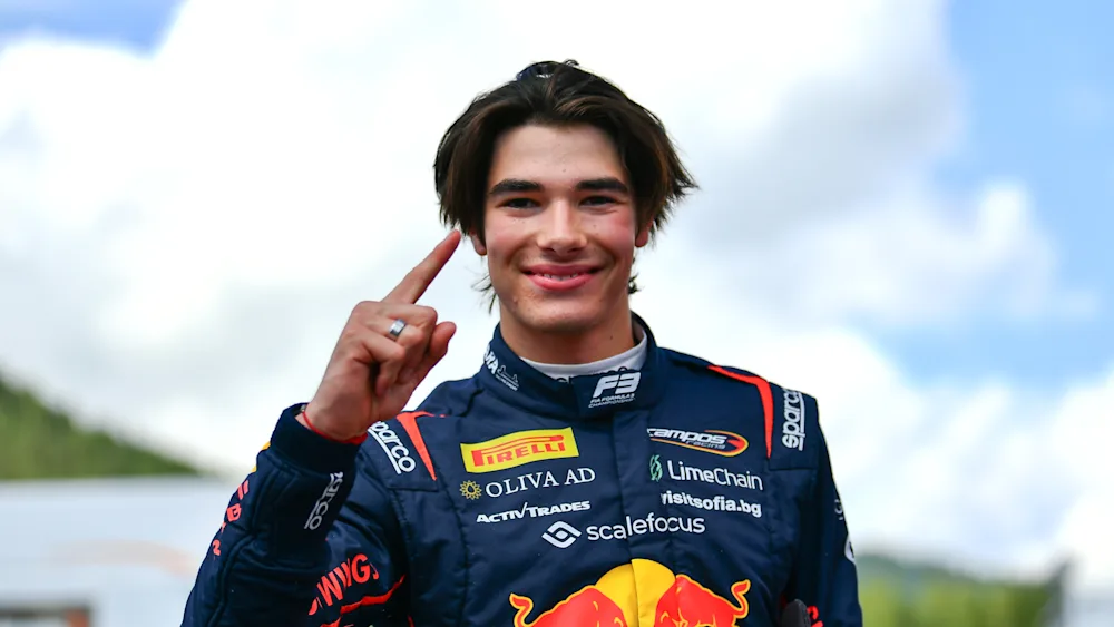 F3 Nikola Tsolov Austria Pole Position
