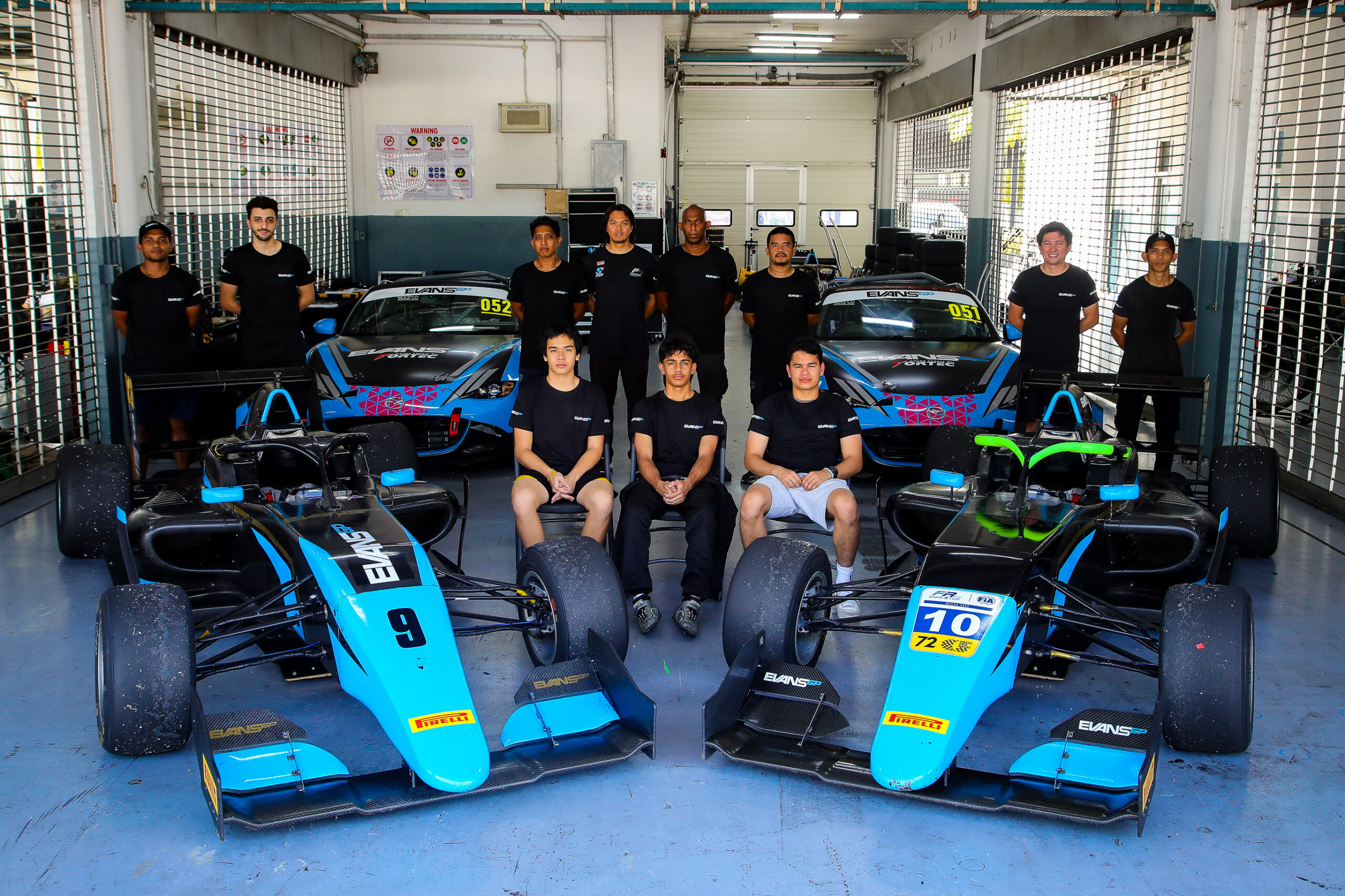 Rafael Vaessen discusses working with Evans GP, testing at Sepang, and using UAE4 to strengthen his development.