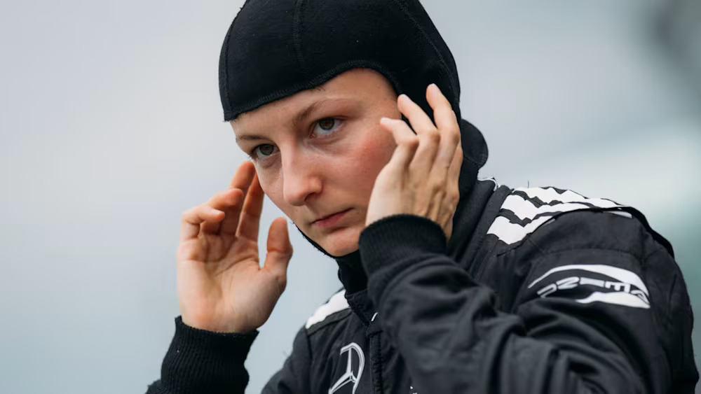 F1 Academy FP Las Vegas kicked off the championship finale weekend with challenging conditions as drivers tackled the iconic street circuit for the first time in series history.