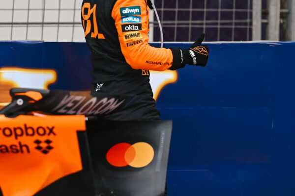 Oscar Piastri endured a weekend of frustration in Baku after a crash on the first lap ended his race at the F1 Azerbaijan GP.