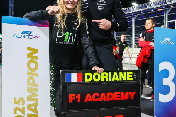 2025 F1 Academy Champion Doriane Pin with Susie Wolff and Toto Wolff