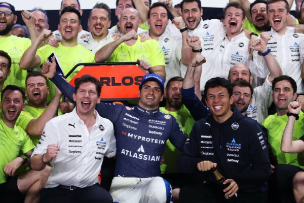 Sainz and Albon reflect on Williams’ breakthrough season ahead of F1 Abu Dhabi GP Sainz and Albon praise Williams ahead of F1 Abu Dhabi GP