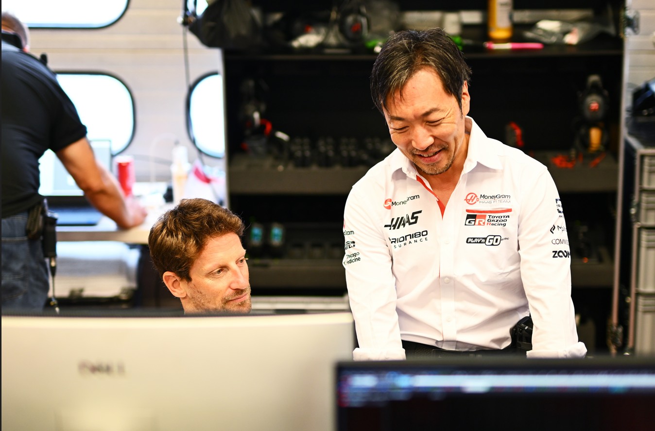 Haas F1 team principal Ayao Komatsu and Romain Grosjean during TPC test at Mugello.