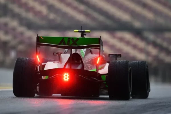 A turbulent start to AIX Racing’s 2025 F3 season saw three drivers in the No. 26 seat, all failing to score points amid misfortune.