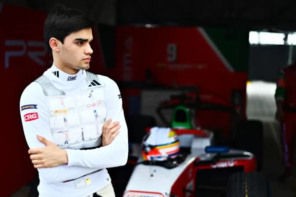 Sebastián Montoya received a five-second penalty for colliding with teammate Minì, dropping from P5 to P11 in the 2025 F2 Spanish GP Sprint.