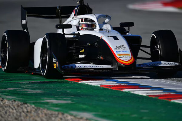 Naël claimed pole position in Qualifying for Round 1 of the 2026 FIA Formula 3 (F3) Australian GP, soaring to the top of the timings.