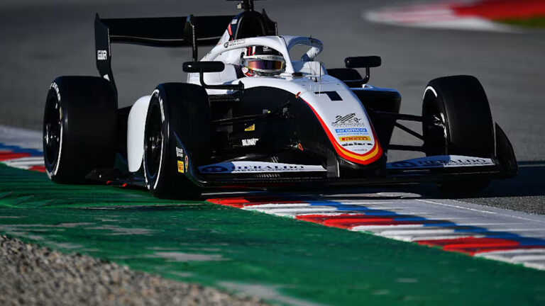 Naël claimed pole position in Qualifying for Round 1 of the 2026 FIA Formula 3 (F3) Australian GP, soaring to the top of the timings.