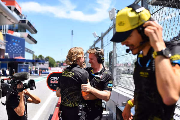 Invicta Team Principal James Robinson reflects on Câmara’s maiden F2 win in Barcelona, the winning strategy and Dürksen’s tough weekend.