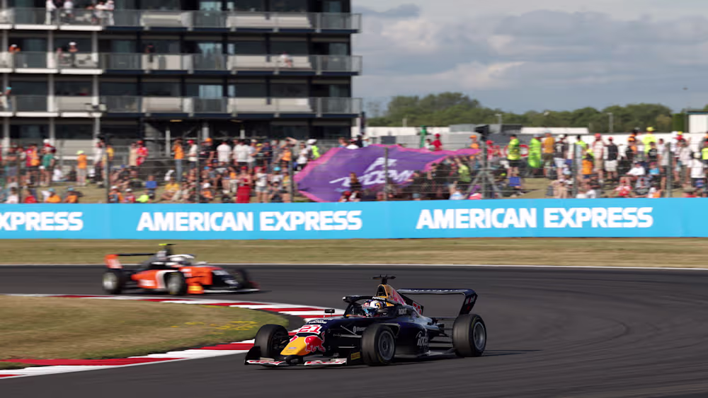 Emma Felbermayr cut Alisha Palmowski’s F1 Academy lead after winning the British GP Reverse Grid Race.