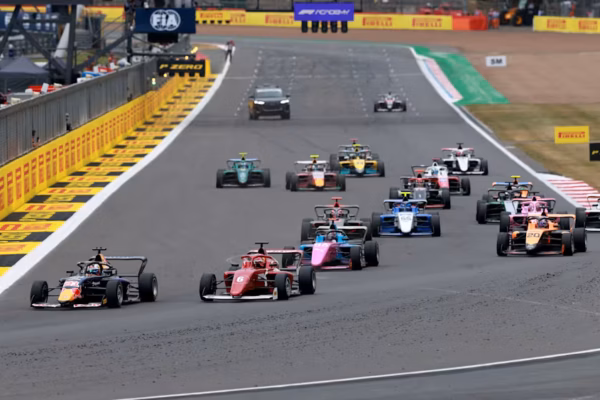 Alisha Palmowski extended her F1 Academy lead after winning the Silverstone Feature Race at the 2026 British GP.